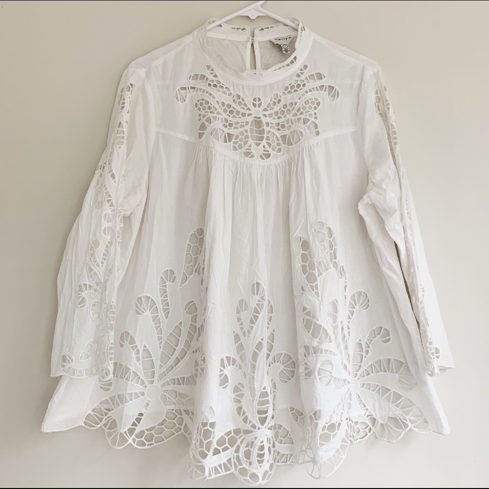 Gorgeous Anthropologie harlyn embroidered blouse